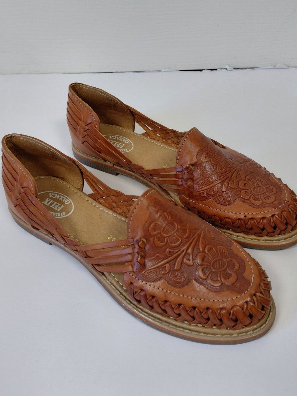 Women Brown Mexican Artisan Handmade Leather Huarache flats tooled floral Size 9
